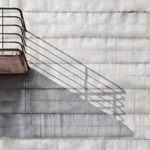 La villa che insegue il sole: una meditazione sul desiderio umano di eternità